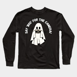 Say 'boo' for the camera! Cute halloween photographer ghost Long Sleeve T-Shirt